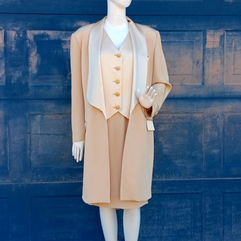 SAKS FIFTH AVENUE VINTAGE "SYLPH" PURE SILK LADIES (3) PC LUXURY SUIT